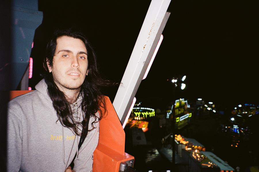 Chastity shares S/T album b-side “Jittery”