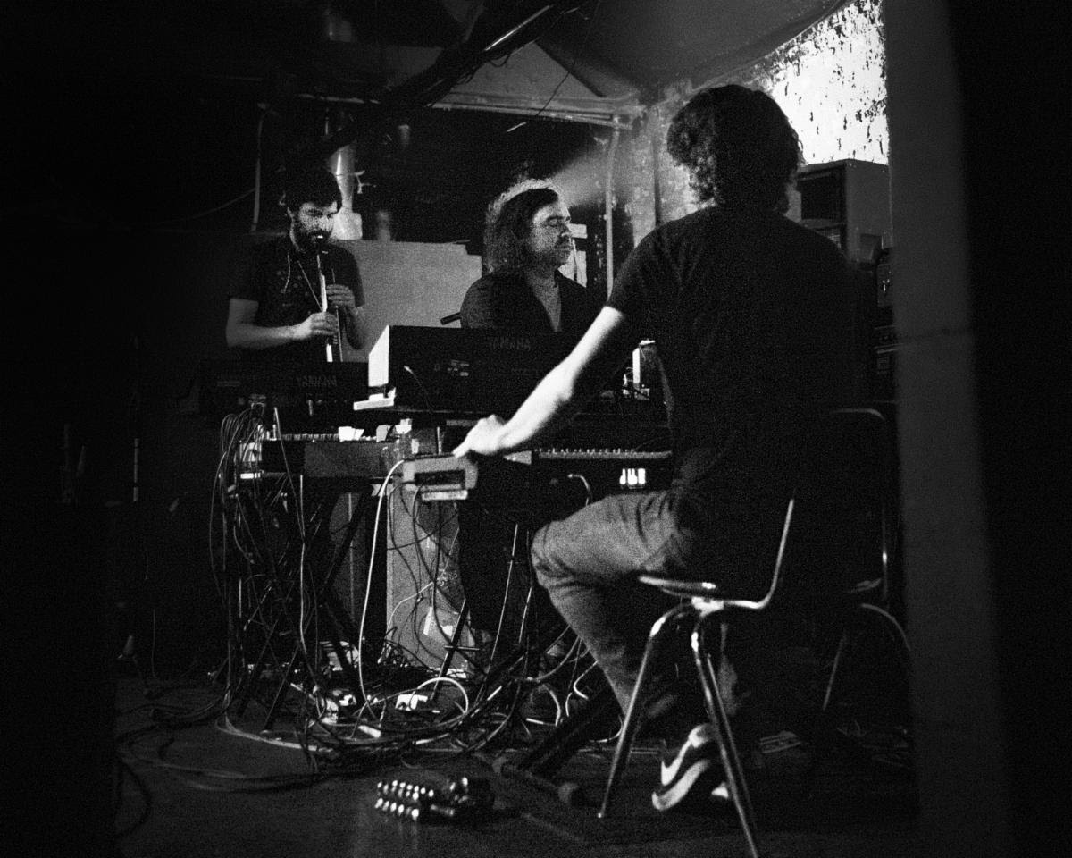 Bitchin Bajas Release Live Video for “Ajami”; “Isle Peaks” EP Out On Friday